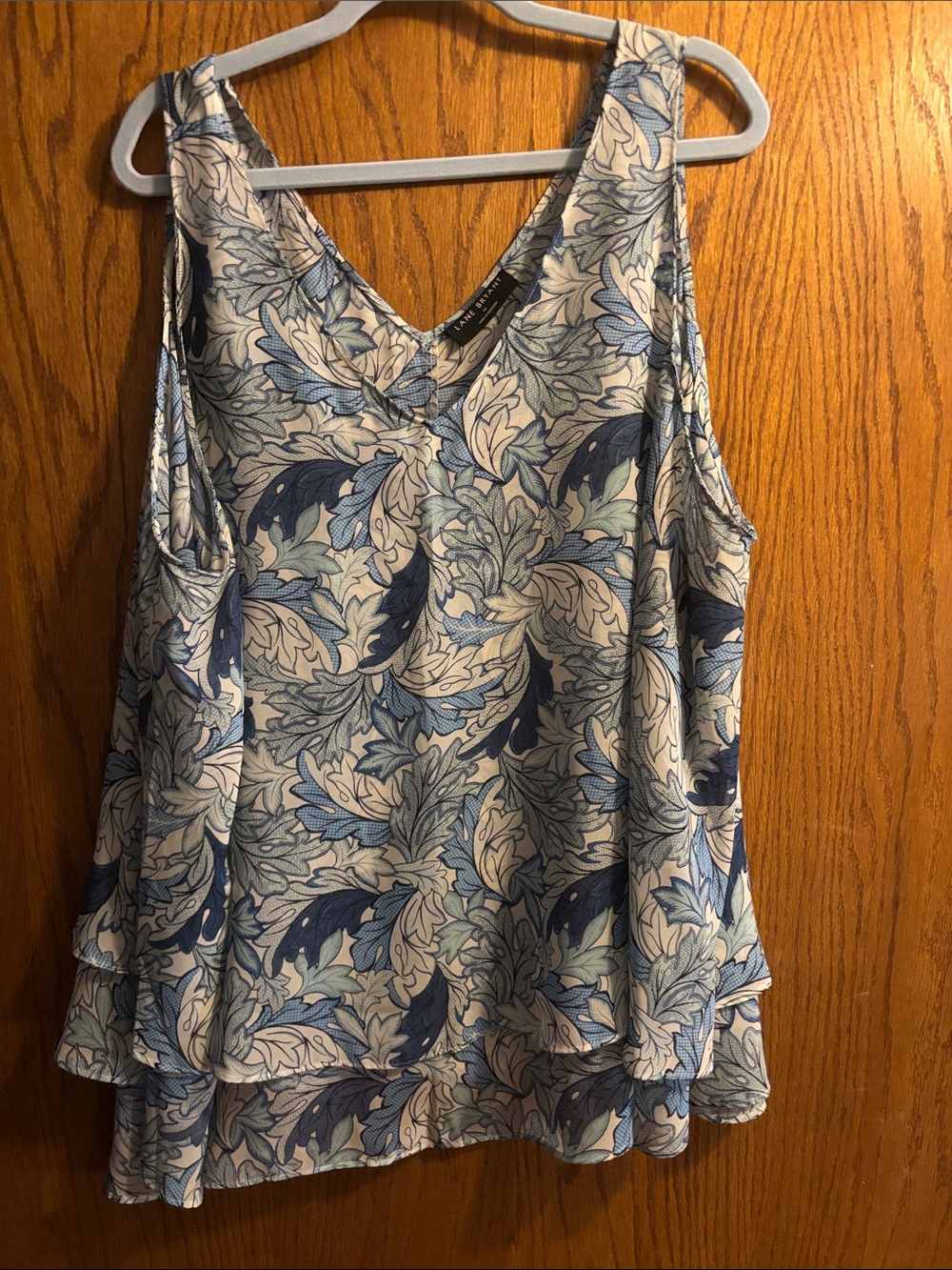 Lane Bryant Sleeveless V-Neck Floral Layered Tank Top - Blue/White ⭐️⭐️